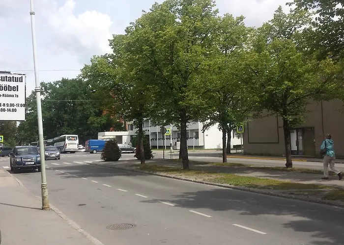 Aia Guest * 派尔努